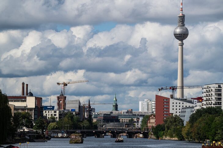 Новини світу - Більшість німців вірить в напад Росії на країну НАТО - опитування