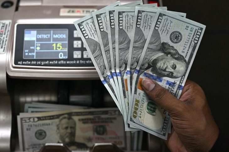 Новини бізнесу - Частка долара у міжнародних розрахунках впала до мінімуму з 2024 року