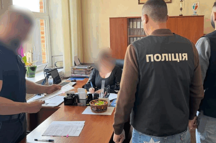Новини України - Директори навчальних закладів Київщини розтратили понад 10 млн