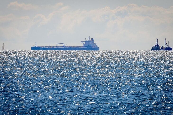 Новини бізнесу - Майже 20% нафтових танкерів належать до "тіньового флоту" Росії - ЗМІ