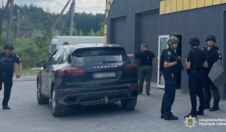Новини України - На Львівщині сталась стрілянина у приміщенні автосервісу, є загиблі