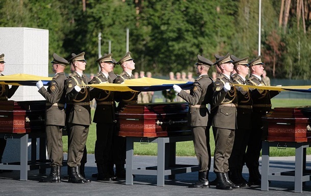 Новини України - На НВМК поховали вже 108 українських захисників