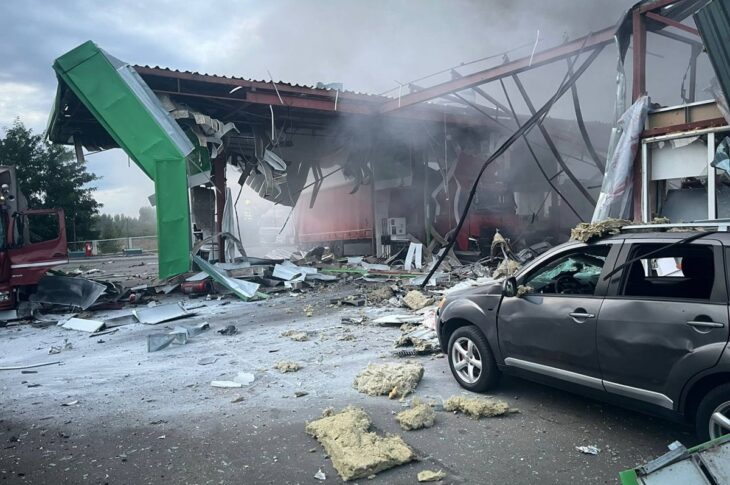Новини України - На Полтавщині росіяни вдарили дроном по АЗС, виникла пожежа