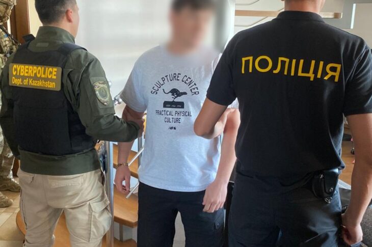 Новини України - Понад 300 ошуканих: в Чернівцях викрили кол-центр