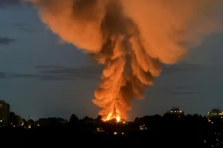 Новини світу - Потужний вибух прогримів на найбільшому заводі дронів у Британії