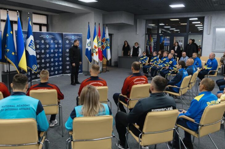 Ігор Клименко зустрівся із курсантами та ліцеїстами системи МВС - переможцями міжнародних змагань