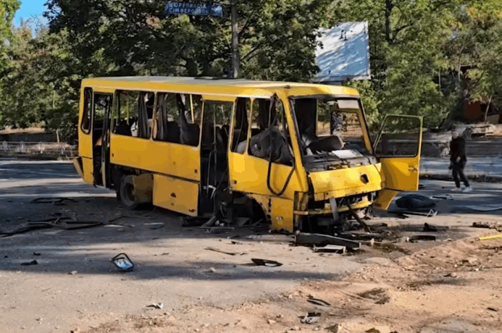 Новини України - Росіяни обстріляли Херсон: влучили в маршрутку