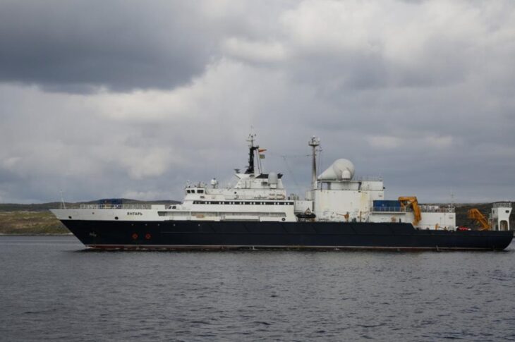 Новини світу - Російський корабель шпигував у європейських водах - ЗМІ