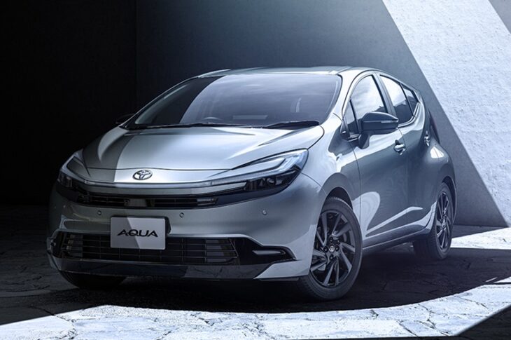 Авто новини - Toyota презентувала оновлений Aqua