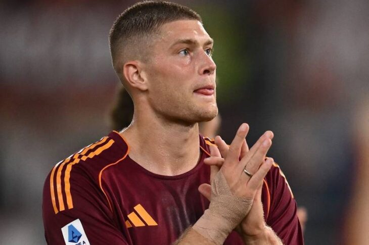 Новини спорту - Тренер Роми пояснив, яку функцію виконує Довбик в команді