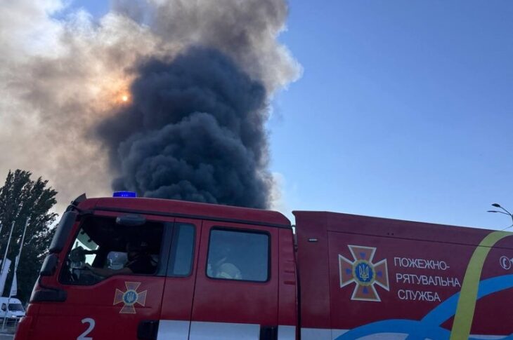 Новини України - У Дніпрі вирує масштабна пожежа