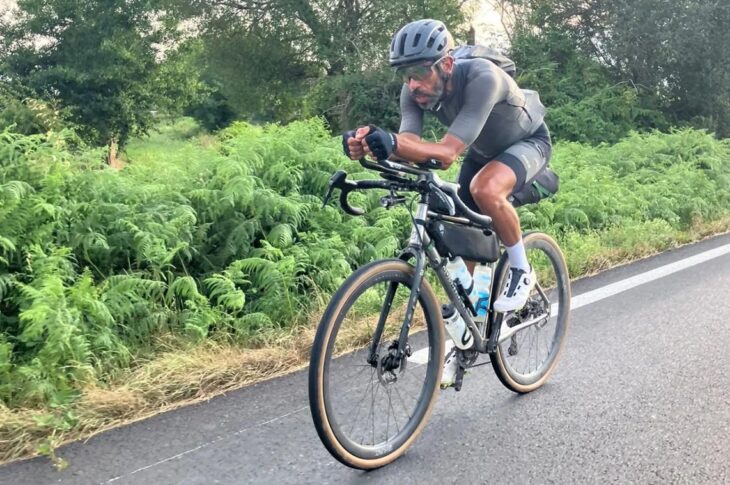 Новини світу - У РФ затримали француза, який намагався перетнути Євразію на велосипеді