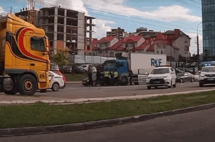 Новини України - У Тернополі п&rsquo;яний працівник ТЦК втікав від поліції та скоїв кілька ДТП