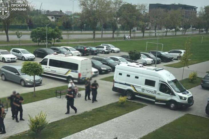 Новини України - Убивство Парубія: затриманий отримав підозру