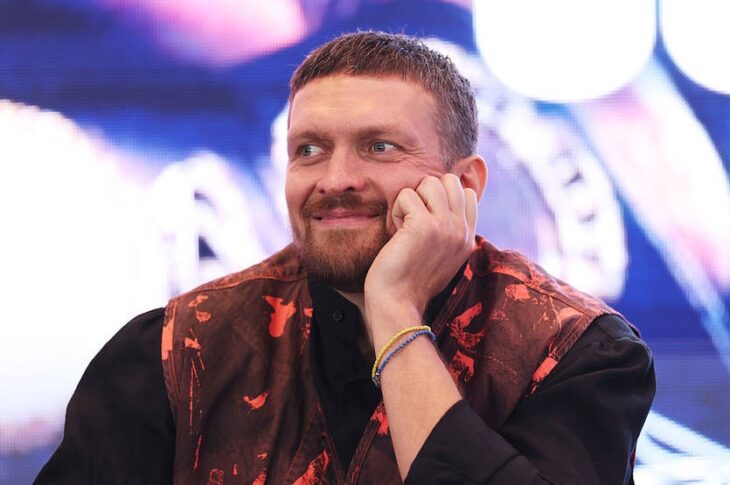 Новини спорту - Усик після поєдинку Кроуфорда з Канело відзначив неймовірність цього бою
