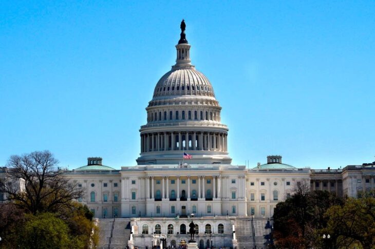 Новини політики - В США пропонують регулярно передавати Україні заморожені російські активи