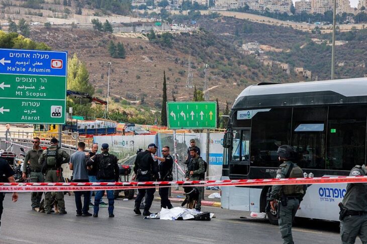 Новини світу - В Єрусалимі розстріляли автобус, багато жертв