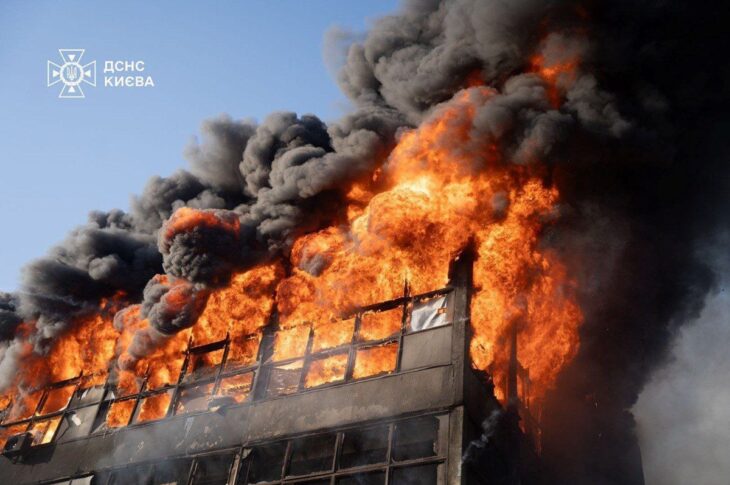 Новини України - Вибухи на Київщині: реакція влади, зміни руху в УЗ