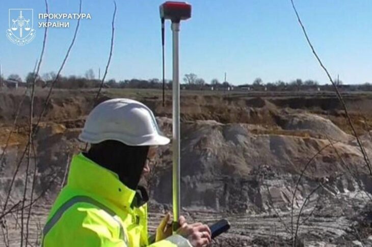 Новини України - Збитки у 190 млн: на Черкащині викрили незаконний видобуток каолінів
