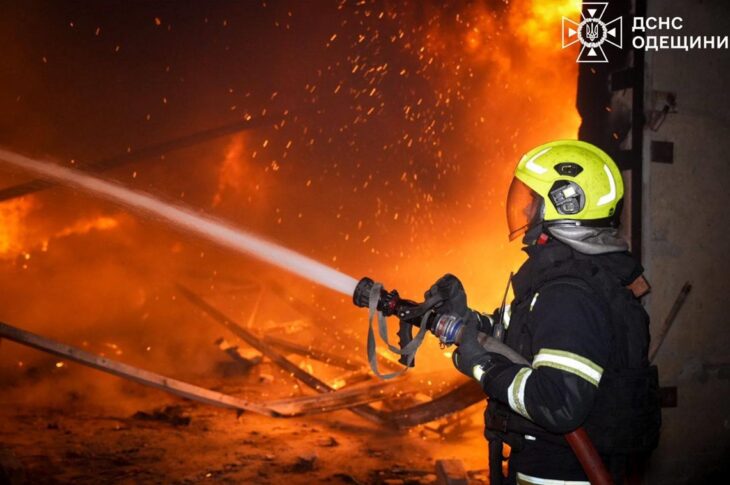 Новини України - Атака на Одещину: спалахнули масштабні пожежі