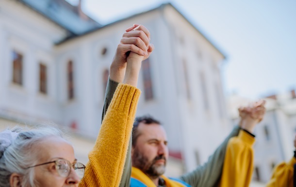 Новини України - До яких країн українці ставляться найкраще: опитування