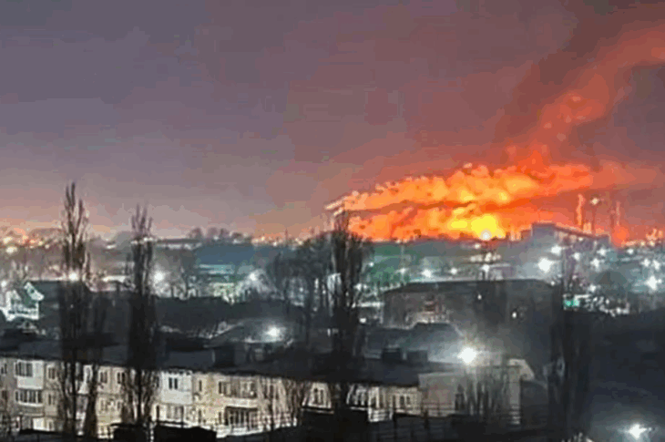 Новини світу - Дрони атакували НПЗ в російській Уфі - соцмережі