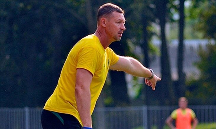 Новини спорту - Ексгравець збірної України заблокований у машині невідомими у формі