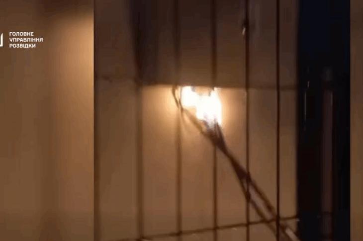 Новини України - ГУР показало, як партизани нищать вежі зв’язку в РФ