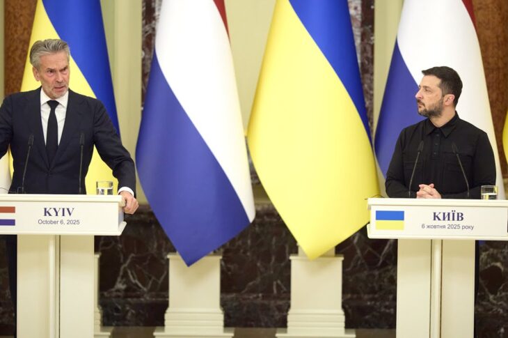 Спілкування Володимира Зеленського та Діка Схоофа із журналістами