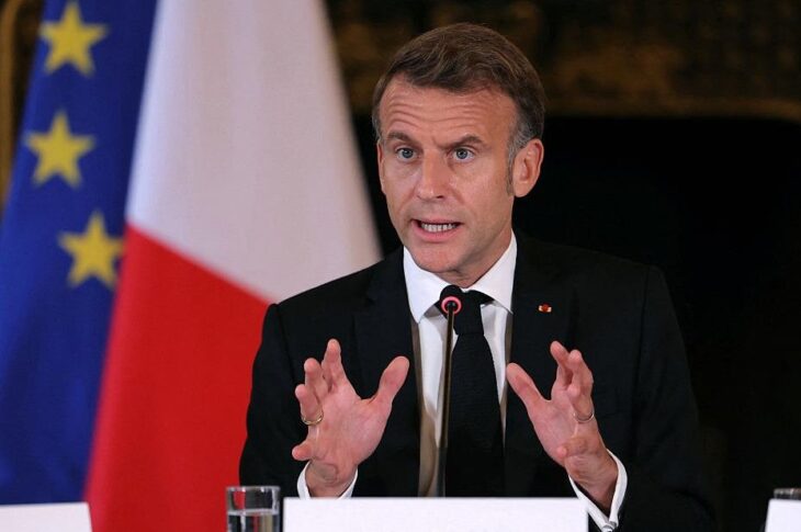 Новини світу - Макрон відмовився складати повноваження президента