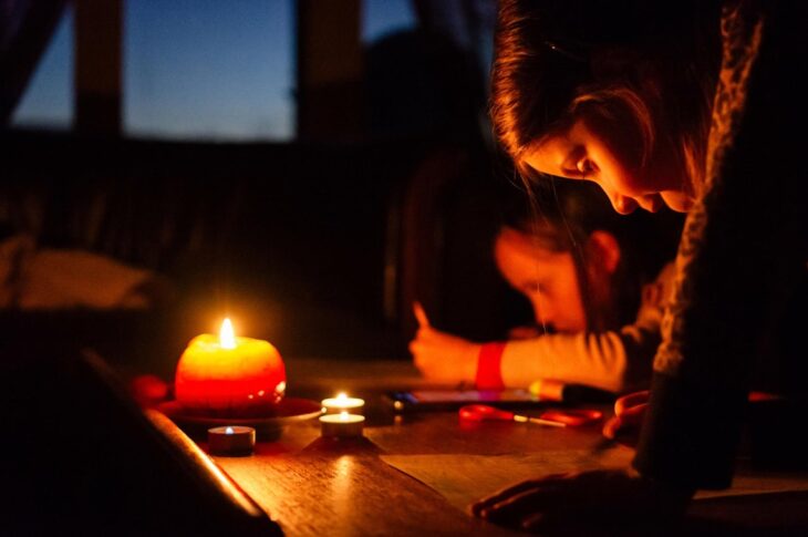 Новини України - На Донеччині лунали вибухи: три міста без світла