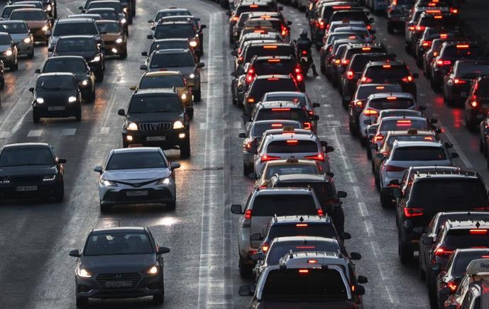 Новини України - На трасі Москва-Казань фіксують кілометрові черги за бензином - ЗМІ