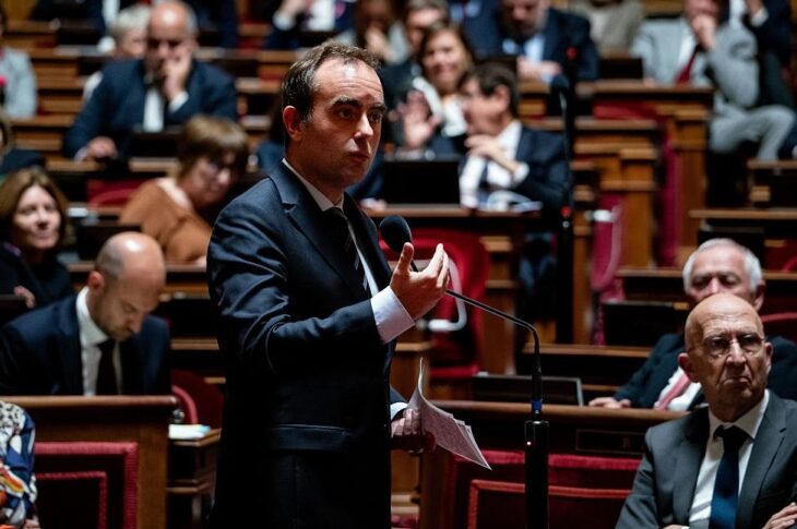 Новини світу - Новий уряд Франції пережив два вотуми недовіри