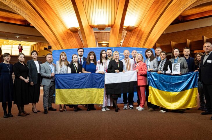 Новини світу - ПАРЄ закликала Росію звільнити з полону 26 українських журналістів