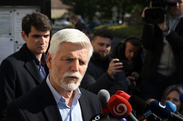 Новини світу - Павел заявив про ризики згортання ініціативи з постачання снарядів Україні