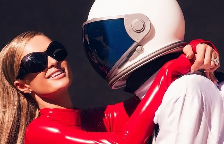 Новини культури - Періс Гілтон повторила легендарний образ Брітні Спірс до Гелловіна