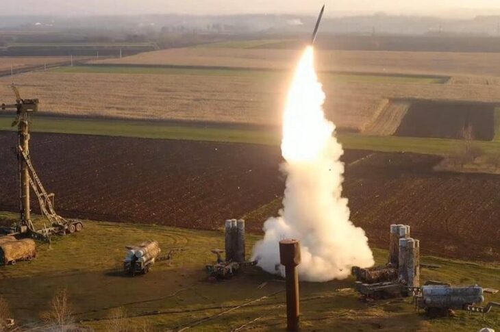 Новини України - ППО перехопила 15 ракет і понад 400 дронів