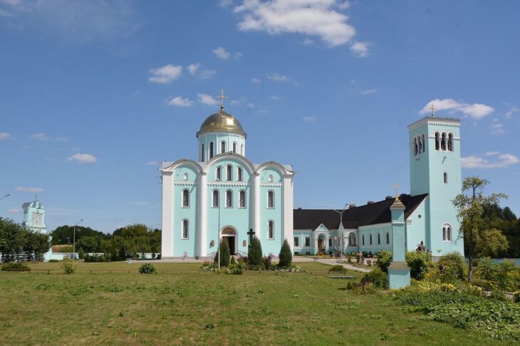 Новини України - Представників УПЦ МП виселили з собору на Волині