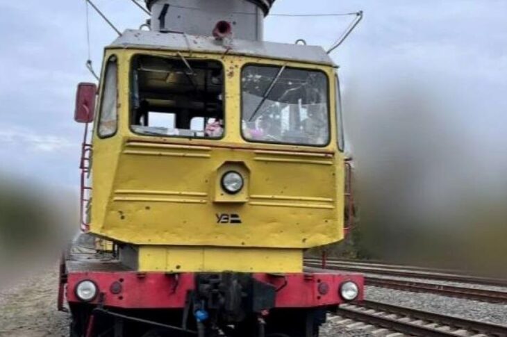 Новини України - Росіяни вдарили по залізниці у Чернігові: поранено машиніста