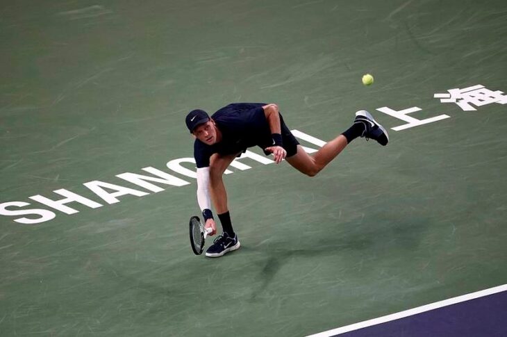 Новини спорту - Сіннер залишив корти Шанхаю: заслаб ногами
