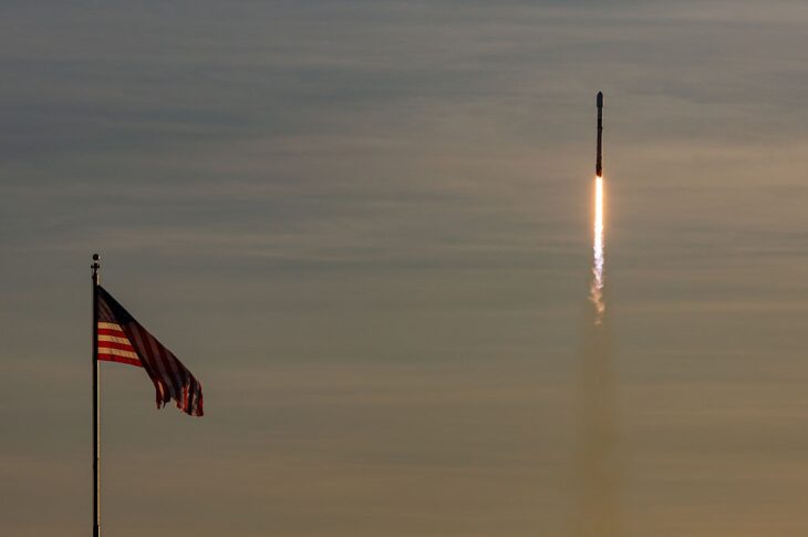 Новини бізнесу - SpaceX запустила 21 супутник зв’язку для армії США