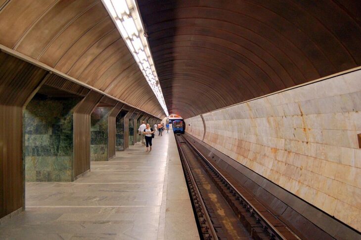 Новини Києва - У Києві зупинилась "зелена" гілка метро