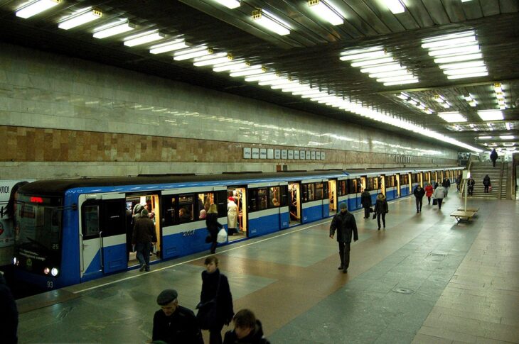 Новини Києва - У метро Києва пасажир впав на колії