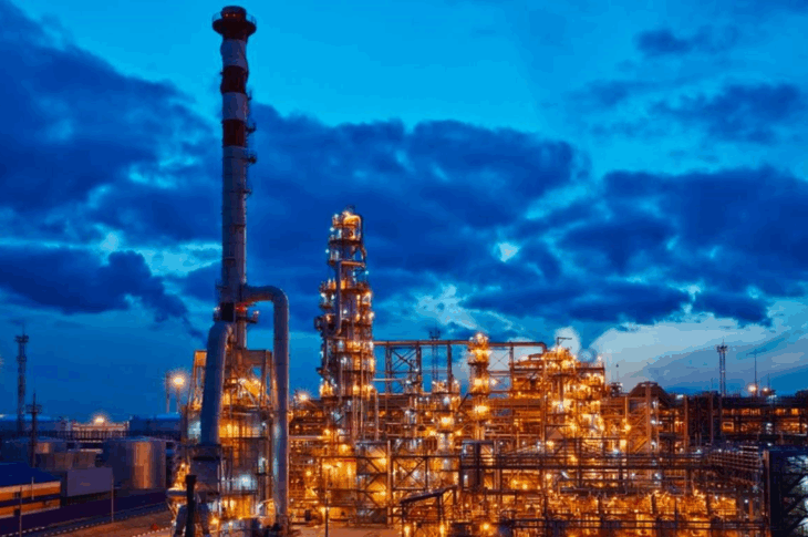 Новини світу - У НПЗ в Тюмені поцілили два дрони, є пошкодження - соцмережі