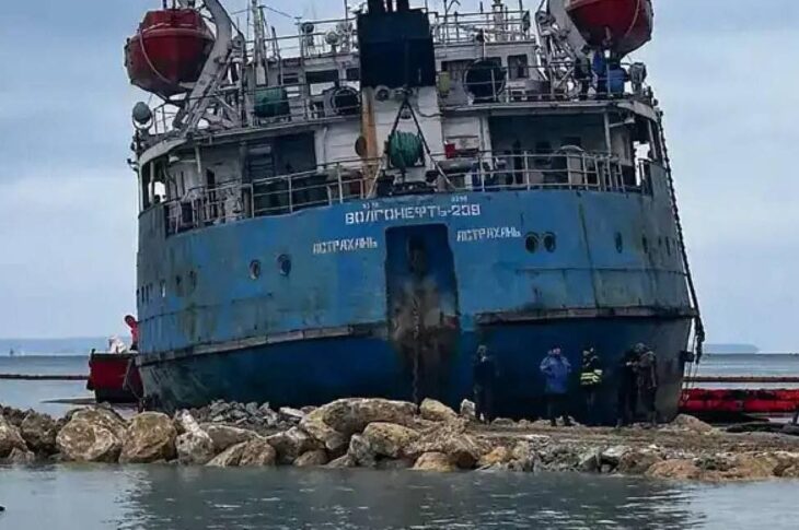 Новини світу - В Анапі знову фіксують викиди мазуту з російських танкерів - ЦПД