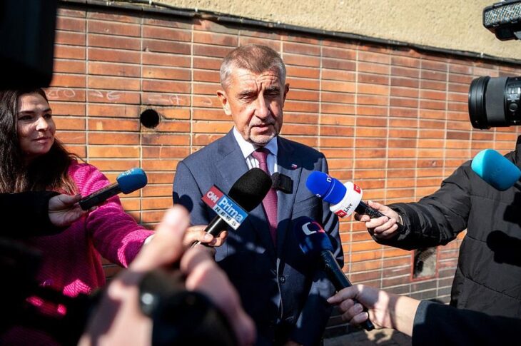 Новини світу - В Чехії стартували вибори в парламент: фаворит - антиукраїнський популіст