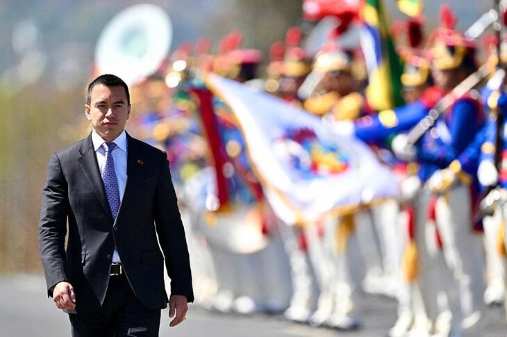 Новини світу - В Еквадорі натовп атакував автомобіль президента