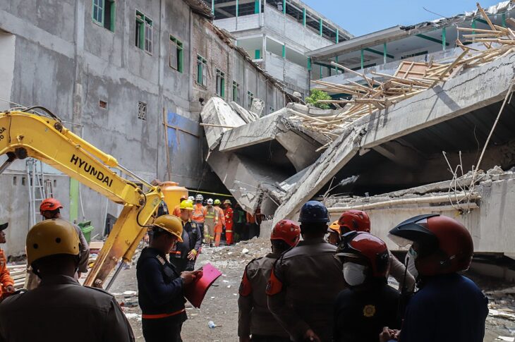 Новини світу - В Індонезії обвалилася школа: загинули понад 50 людей