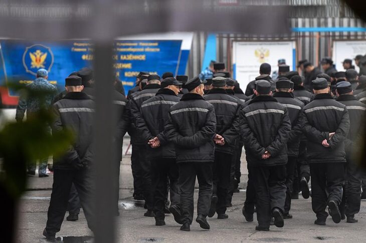 Новини світу - В Росії доходи в'язнів перевищують доходи вчителів - СЗР