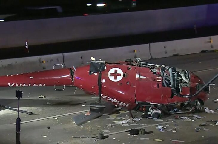 Новини світу - В США на автомагістраль упав гелікоптер: троє потерпілих